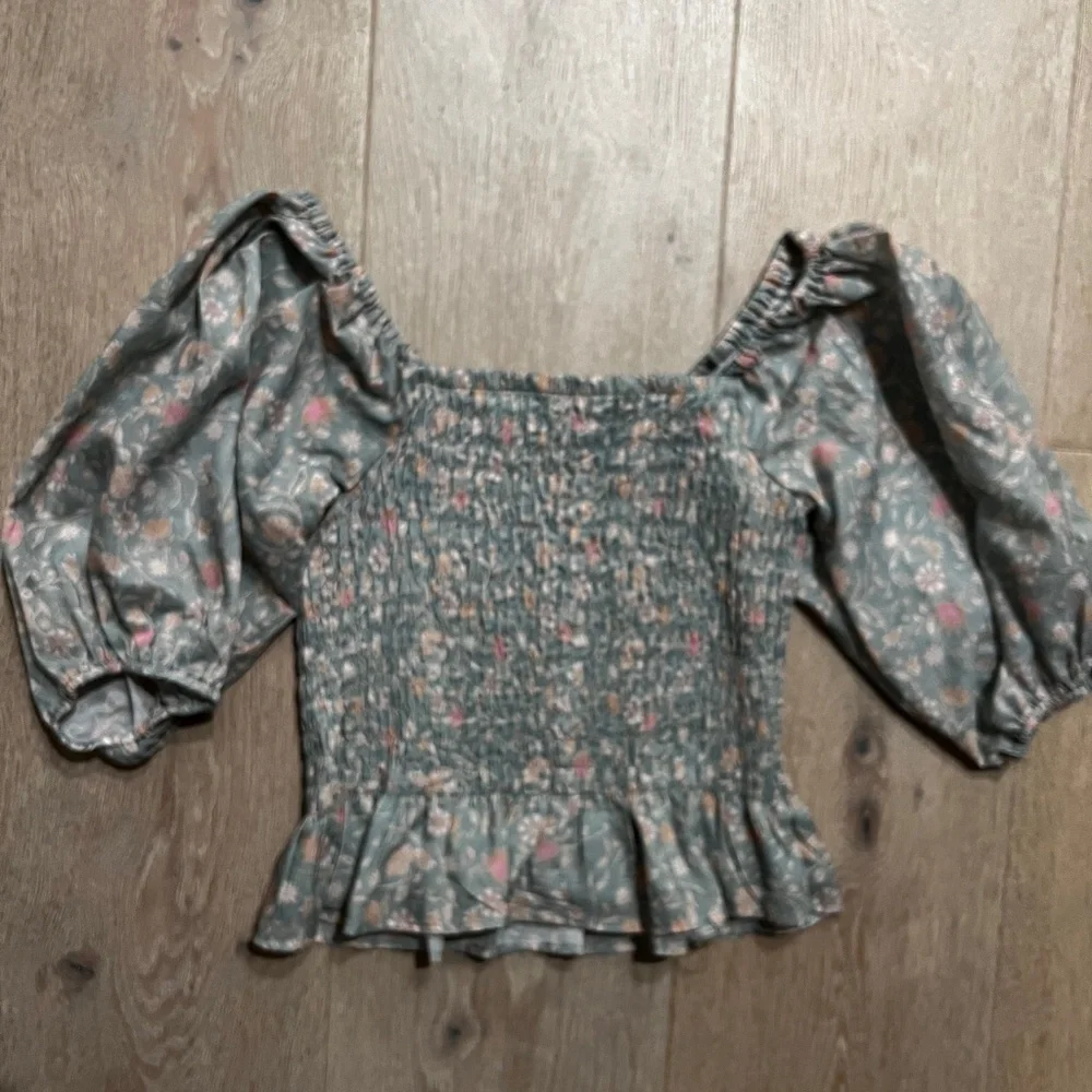 Square Neck Floral Puffy Sleeve Blouse | Size Medium - Picture 2 of 3